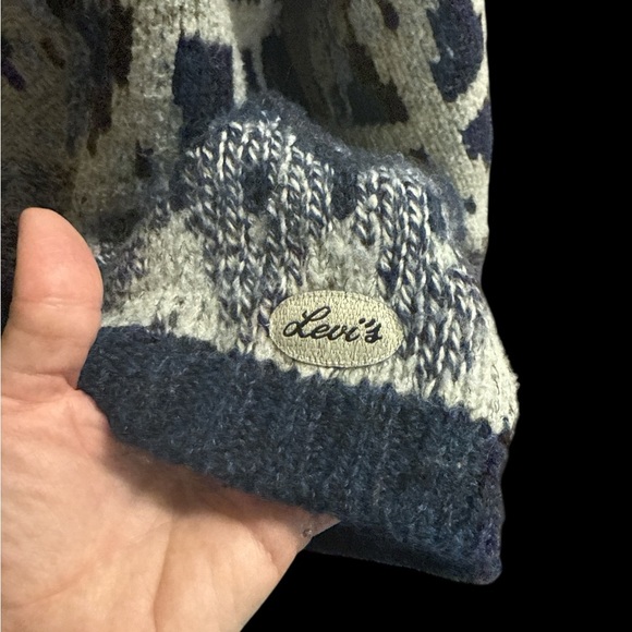 Levi's Cream and Blue Crewneck Sweater Nordic Design - Picture 5 of 7